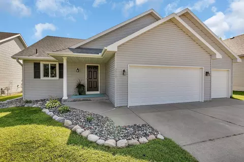 5510 Knollwood Dr, Saint Cloud, MN 56303