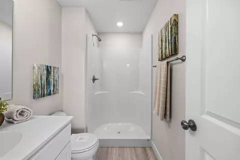 Bath - 1775 4th St NE, Byron, MN 55920 photo 4 of 4