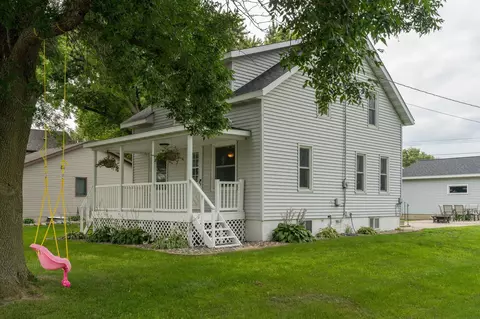 503 2nd St SW, New Richland, MN 56072