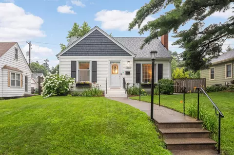1865 Montreal Ave, Saint Paul, MN 55116