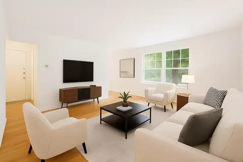 2706 Humboldt Ave S #202, Minneapolis, MN 55408