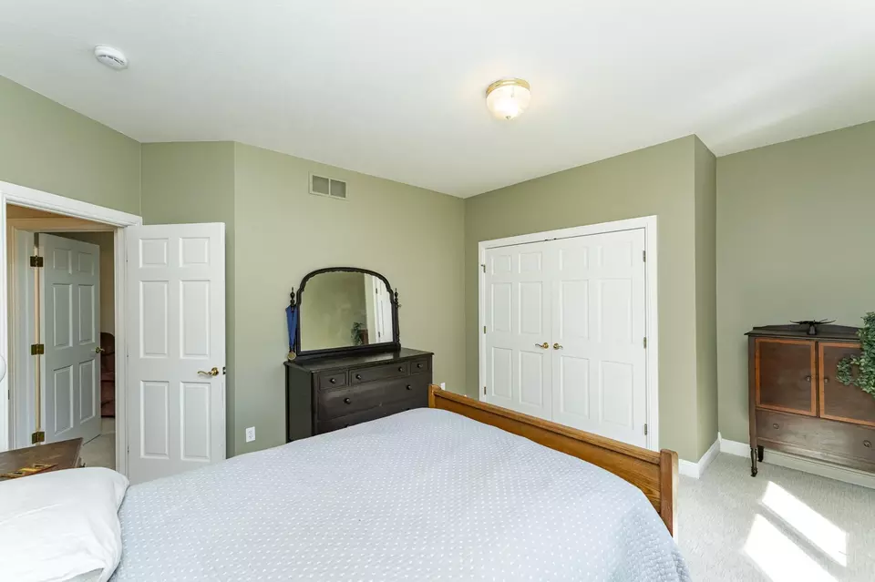 Bedroom - 3324 Fox Hollow Ln SW, Rochester, MN 55902 photo 7 of 9