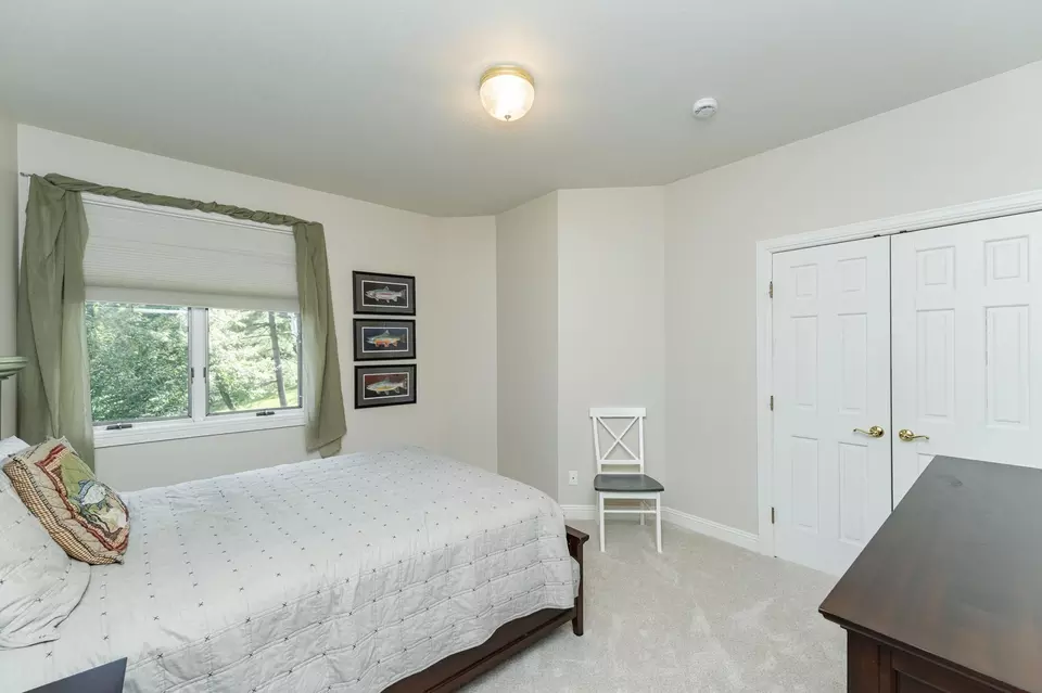 Bedroom - 3324 Fox Hollow Ln SW, Rochester, MN 55902 photo 4 of 9