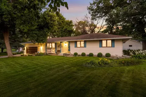 1470 Glacier Ln NE, Fridley, MN 55421