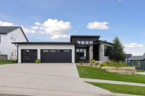 3169 Bella Terra Ln NE, Rochester, MN 55906
