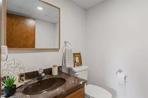 Bath - 1719 Buckingham Path, Faribault, MN 55021 photo 4 of 4
