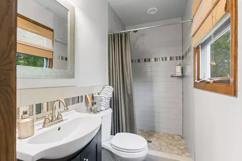 Bath - 1719 Buckingham Path, Faribault, MN 55021 photo 3 of 4