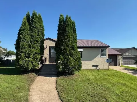 808 Irving Ave SW, Wadena, MN 56482