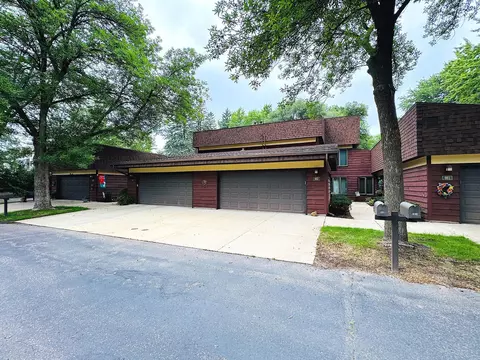663 16th St SW, Rochester, MN 55902