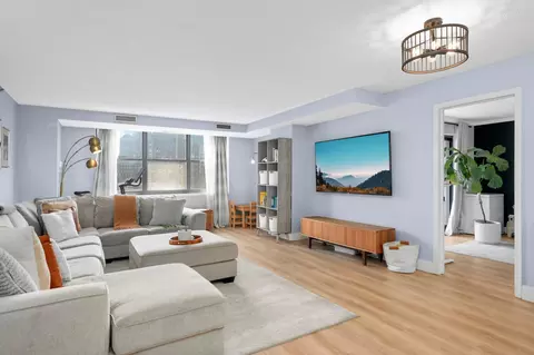 401 S 1st St #810, Minneapolis, MN 55401
