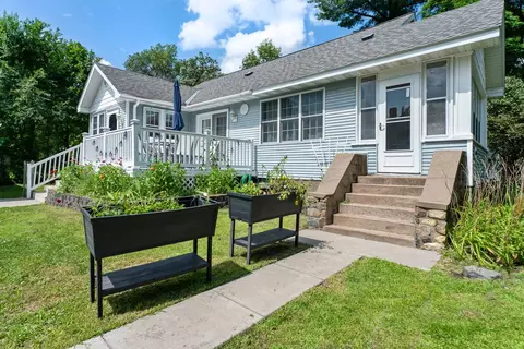 38946 5th Ave, North Branch, MN 55056