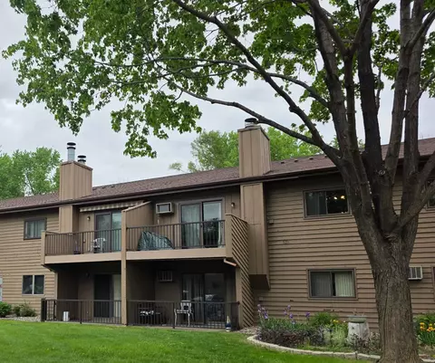 5445 Babcock Trl #N103, Inver Grove Heights, MN 55077