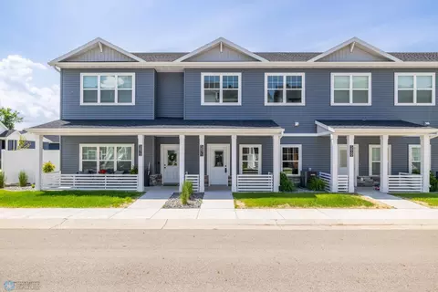 5885 41 St S, Fargo, ND 58104