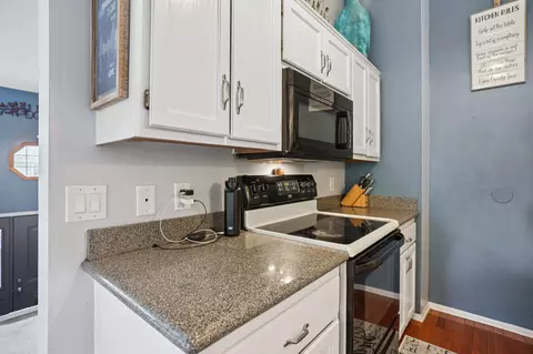 Kitchen - 3839 Windcrest Ct, Eagan, MN 55123 photo 3 of 3