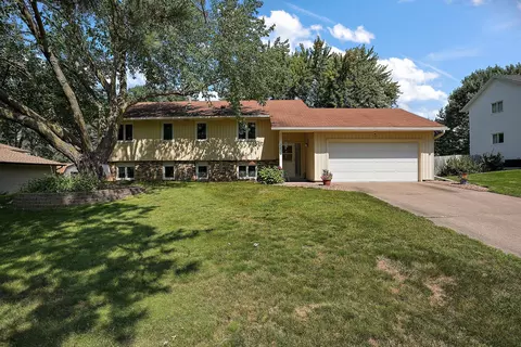 2834 Wildcrest Ln, Stillwater, MN 55082