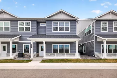 5881 41 St S, Fargo, ND 58104