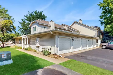 4130 3rd St NE #101, Columbia Heights, MN 55421