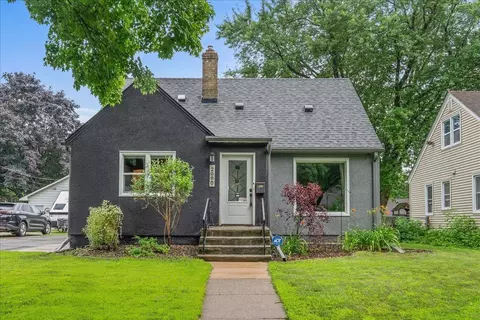 2090 5th St E, Saint Paul, MN 55119