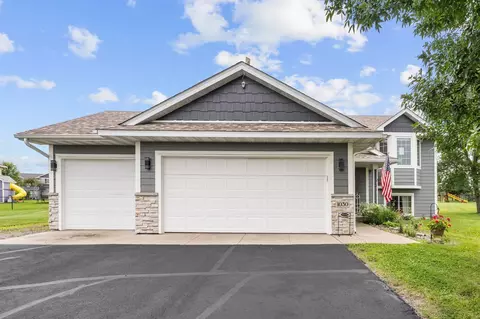 1030 Aspen Cir, Maple Lake, MN 55358