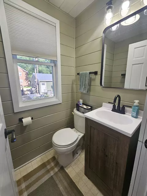 Bath - 1250 Oak St, Wabasso, MN 56293 photo 1 of 3