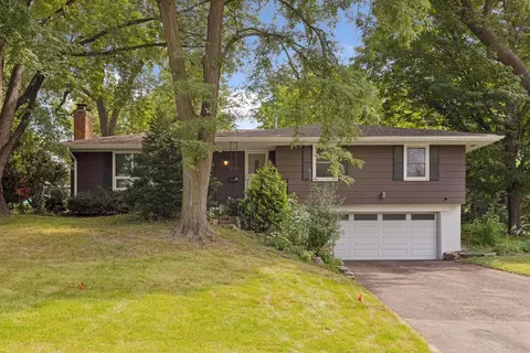 2020 Valders Ave N, Golden Valley, MN 55427