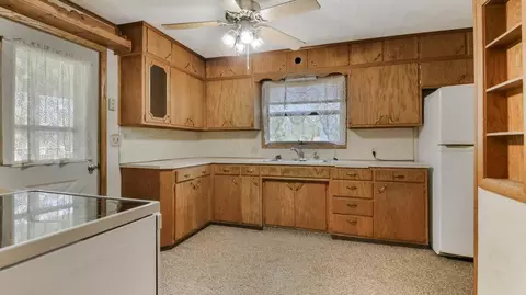 41 Euclid Ave, Barron, WI 54812 photo 9