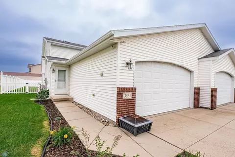 3561 Eagle Run Ln, West Fargo, ND 58078
