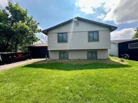 2409 84th Ave N, Brooklyn Park, MN 55444