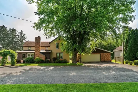 86 6th St, Hokah, MN 55941