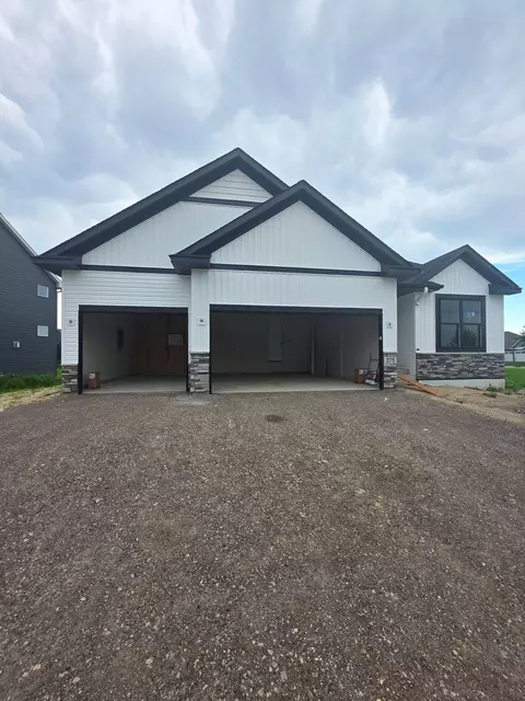 275 Lori Ln, Delano, MN 55328