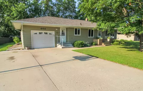 602 Main St W, Melrose, MN 56352