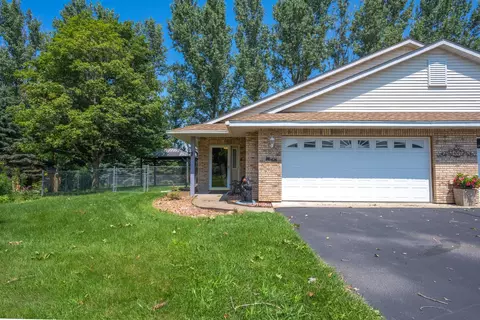 1812 Wooden Shoe Ct #1812, Baldwin, WI 54002