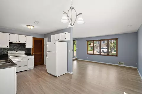 Living - 4625 Penkwe Way, Eagan, MN 55122 photo 6 of 6