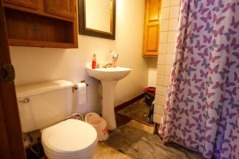 Bath - 1113 Pine St, Brainerd, MN 56401 photo 1 of 2