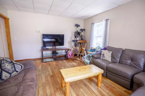 Living - 1113 Pine St, Brainerd, MN 56401 photo 2 of 2