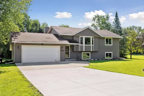 32023 Fern Trl, Stacy, MN 55079