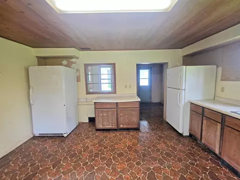 Kitchen - 5110 Wahlsten Rd, Embarrass, MN 55732 photo 1 of 2