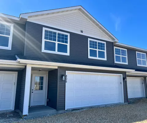 805 Tomahawk Ct, Madison Lake, MN 56063