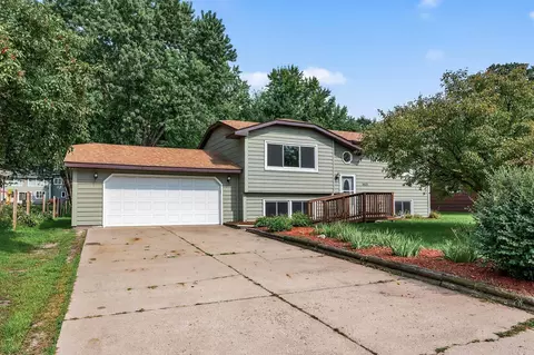 9521 Aspen Ave NE, Lexington, MN 55014