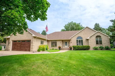 1801 Country Club Dr NE, Willmar, MN 56201