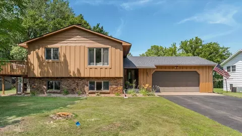 205 Dolphin Ave SE, Avon, MN 56310