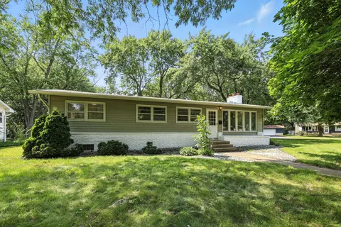 5261 Quebec Ave N, New Hope, MN 55428