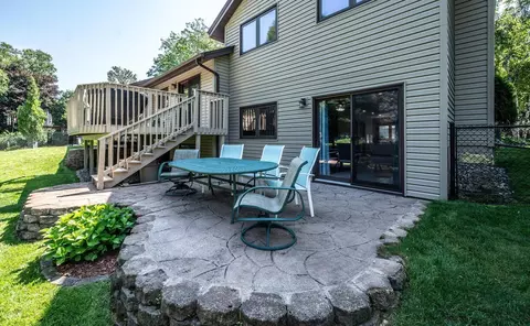 Exterior - 917 Jefferson Ln, Eagan, MN 55123 photo 4 of 7
