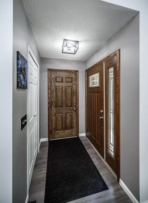 Entry Way - 917 Jefferson Ln, Eagan, MN 55123 photo 1 of 5