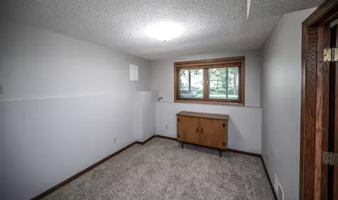 Bedroom - 917 Jefferson Ln, Eagan, MN 55123 photo 7 of 9