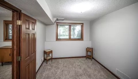 Bedroom - 917 Jefferson Ln, Eagan, MN 55123 photo 8 of 9