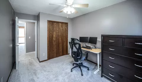 Bedroom - 917 Jefferson Ln, Eagan, MN 55123 photo 6 of 9