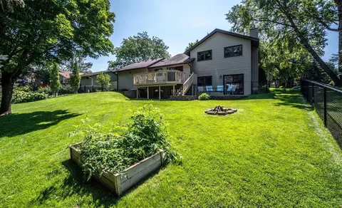 Exterior - 917 Jefferson Ln, Eagan, MN 55123 photo 2 of 7
