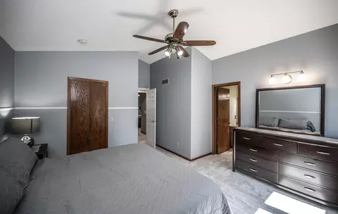 Bedroom - 917 Jefferson Ln, Eagan, MN 55123 photo 2 of 9