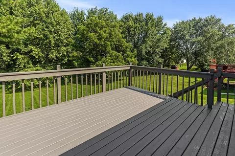 Exterior - 3560 Baltic Ave, Eagan, MN 55122 photo 7 of 10
